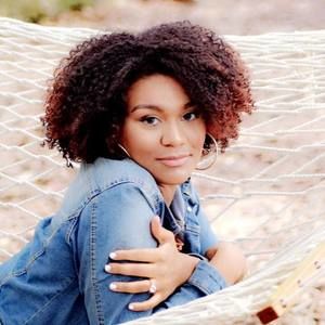 Meet your Posher, Evangelyna